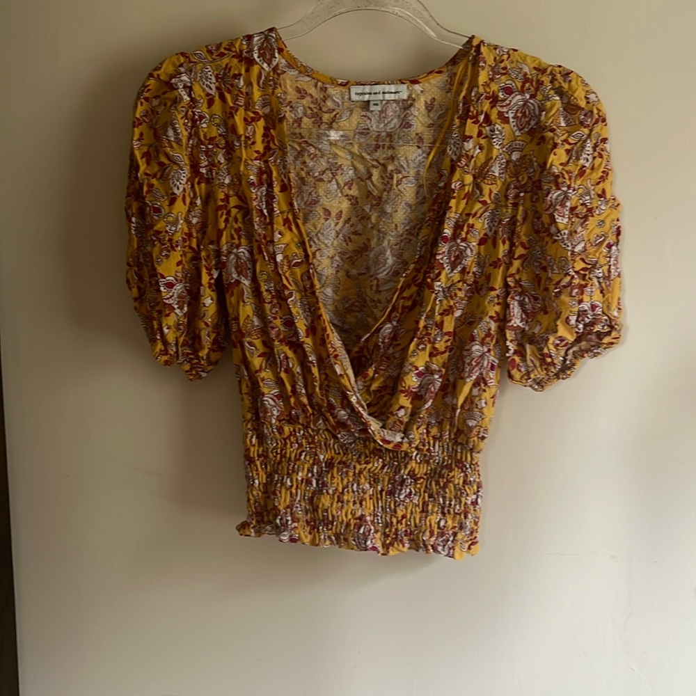 Women’s blouse top XS cupcakes and cashmere